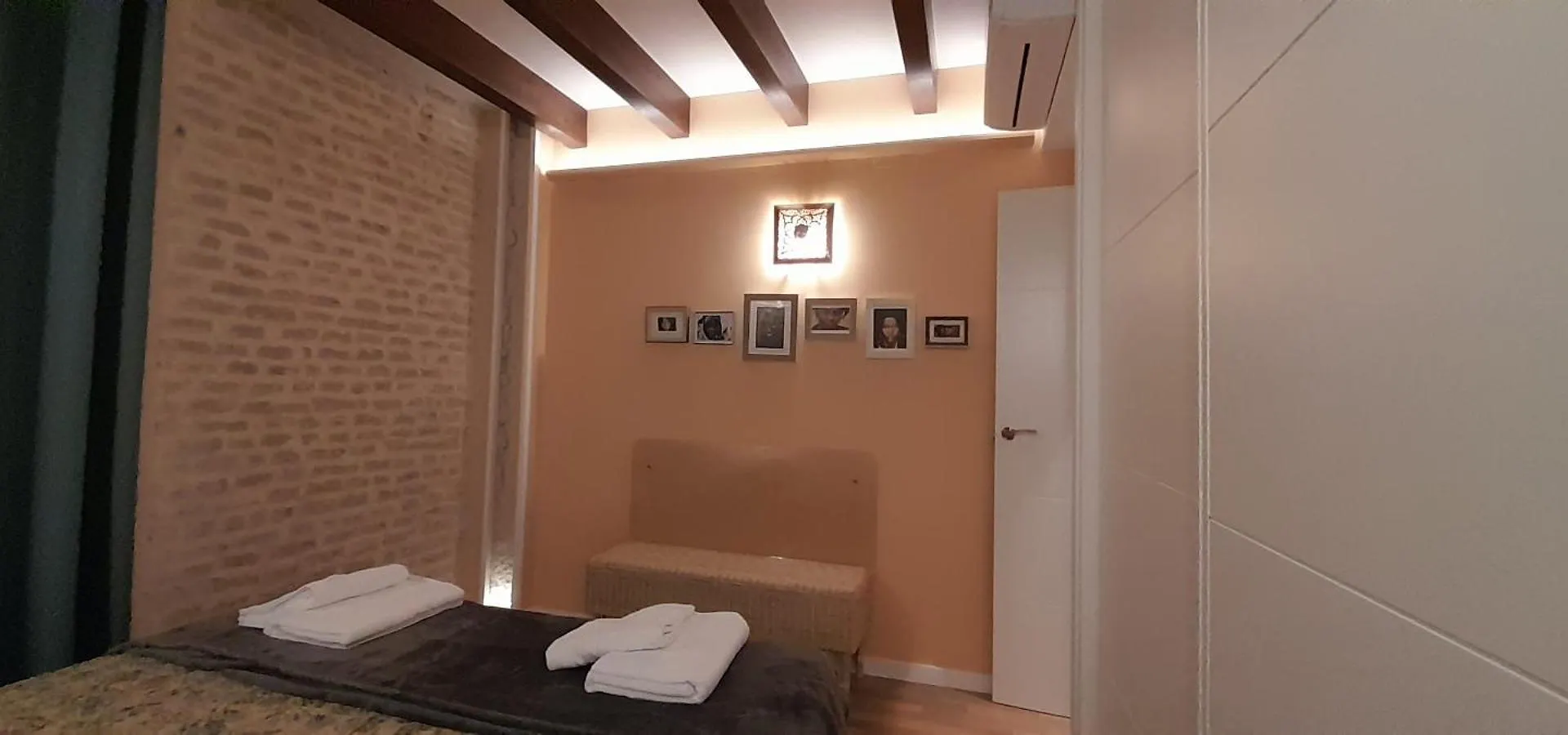 Apartmento 2 Dormitorios - Centro Sevilla - Puerta Osario 0*,